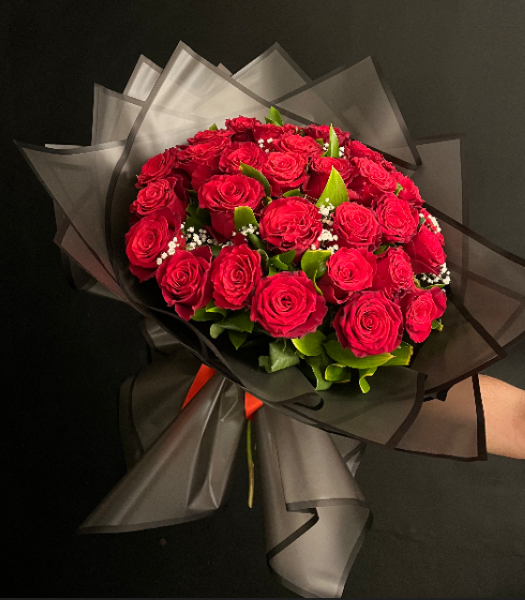 Tasarım 33 Adet Gül Buketi