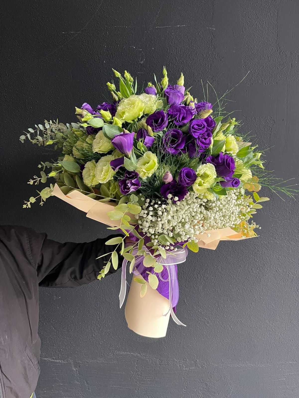 Mor lusyantus buketi